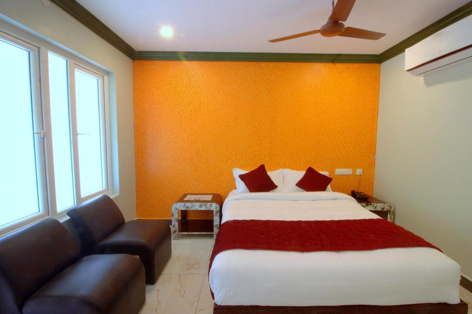 Serenity Sands Beach Resort Pondicherry Exterior photo
