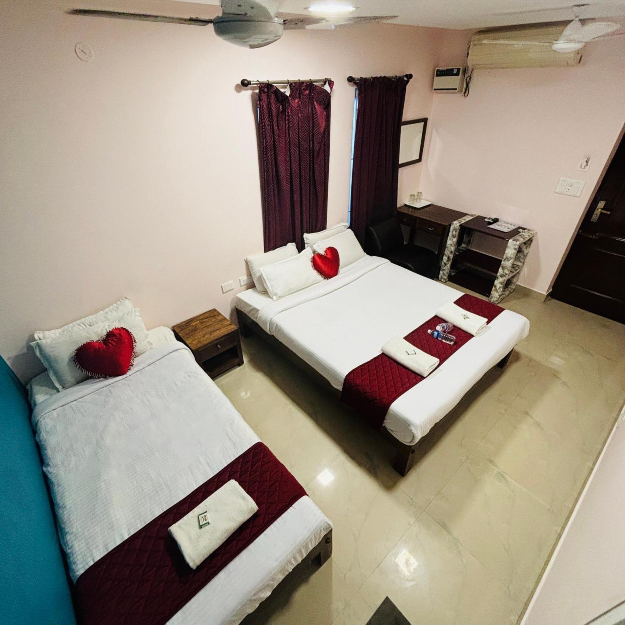 Serenity Sands Beach Resort Pondicherry Exterior photo